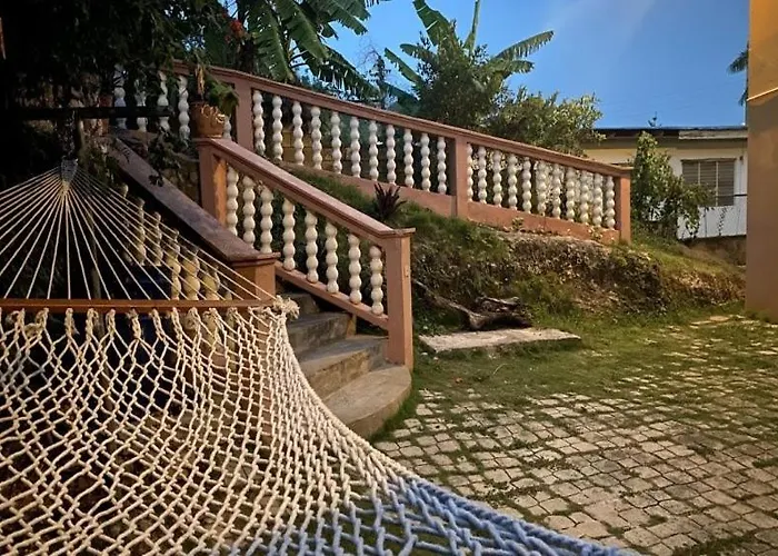 Yanceylargoestate- 3 Bedroom Withmountain Views