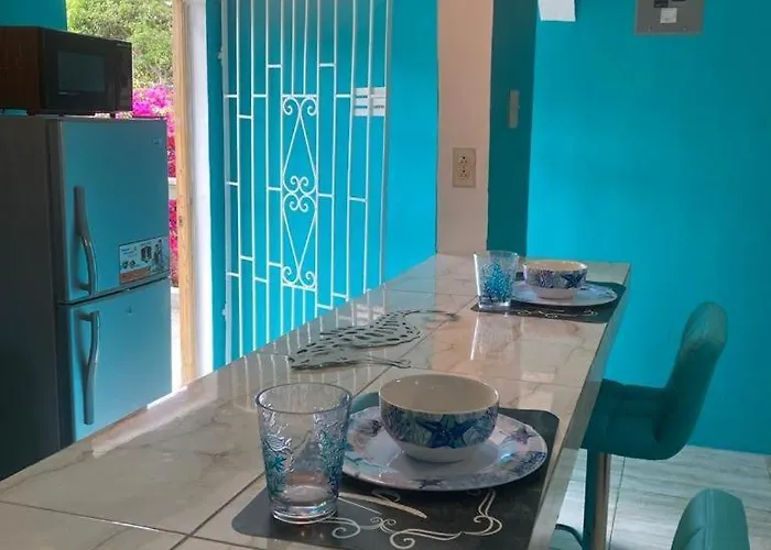 Yanceylargoestate- 3 Bedroom Withmountain Views * Montego Bay