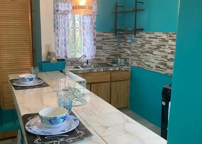 Yanceylargoestate- 3 Bedroom Withmountain Views