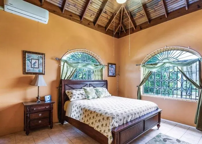 Yanceylargoestate- 3 Bedroom Withmountain Views *