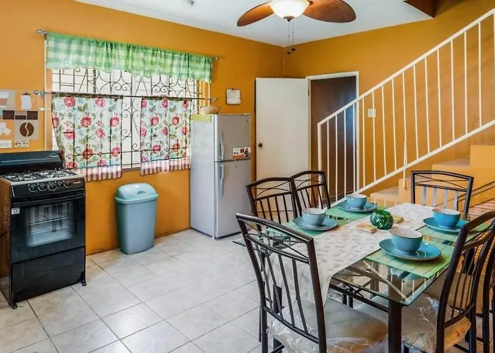 Yanceylargoestate- 3 Bedroom Withmountain Views * Montego Bay