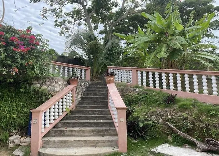 Yanceylargoestate- 3 Bedroom Withmountain Views Villa *