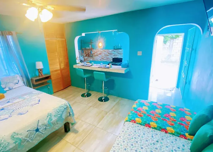 Villa Yanceylargoestate- 3 Bedroom Withmountain Views *